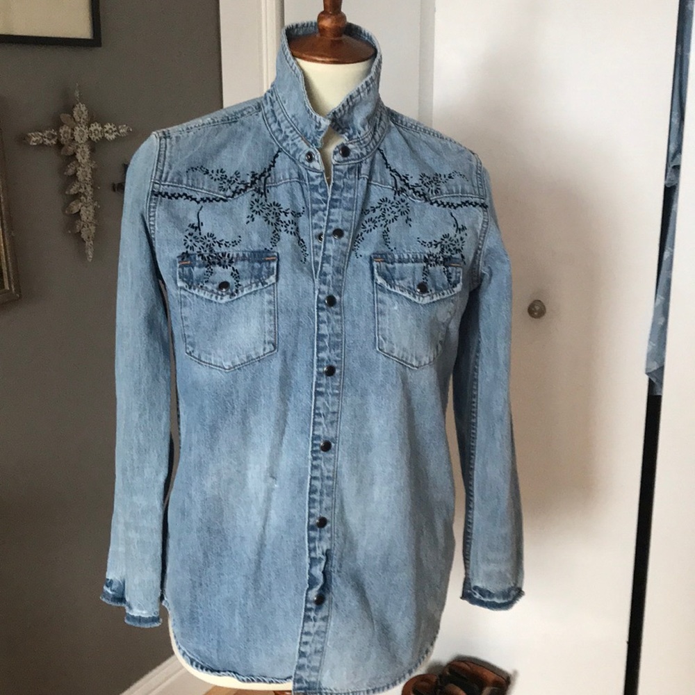 Embroidered denim shirt